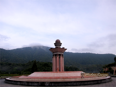 Fountain of Wealth - Taman Simalem Resort