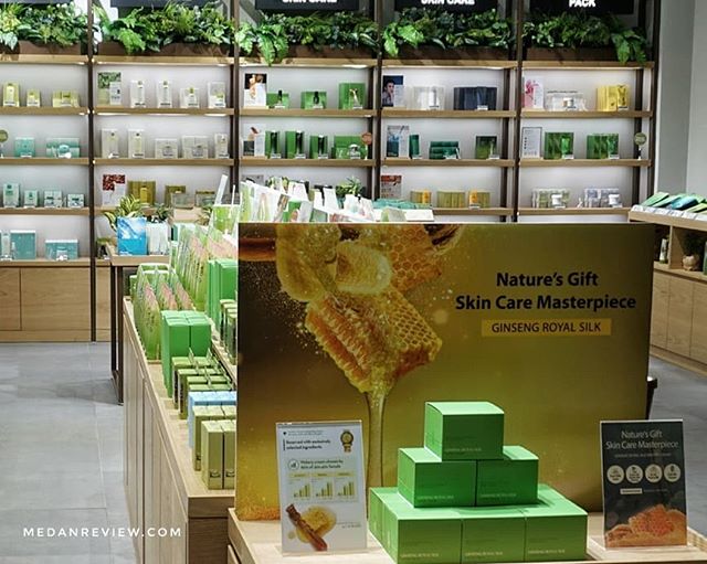 Outlet Pertama di Sumatera : Nature Republic Mall Centre Point, Medan (#2)